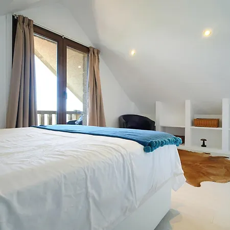 Galihost - Casa Con Vistas Al Mar En *